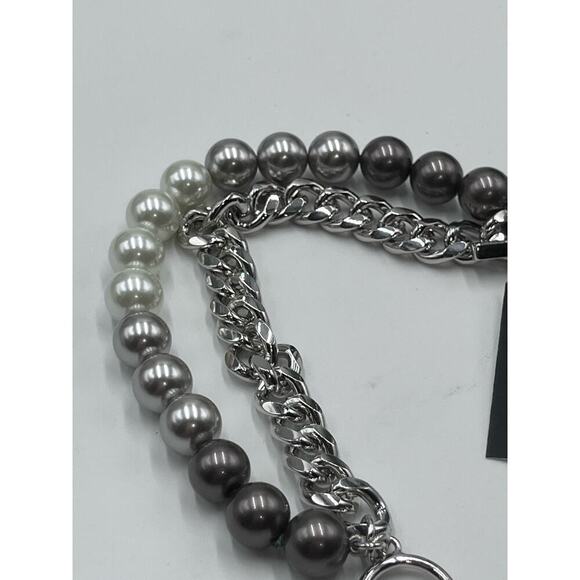 Givenchy Signed Silver Tone
MultiStrand Ombre‎ Gray White Pearl
Bracelet New - Picture 3 of 8